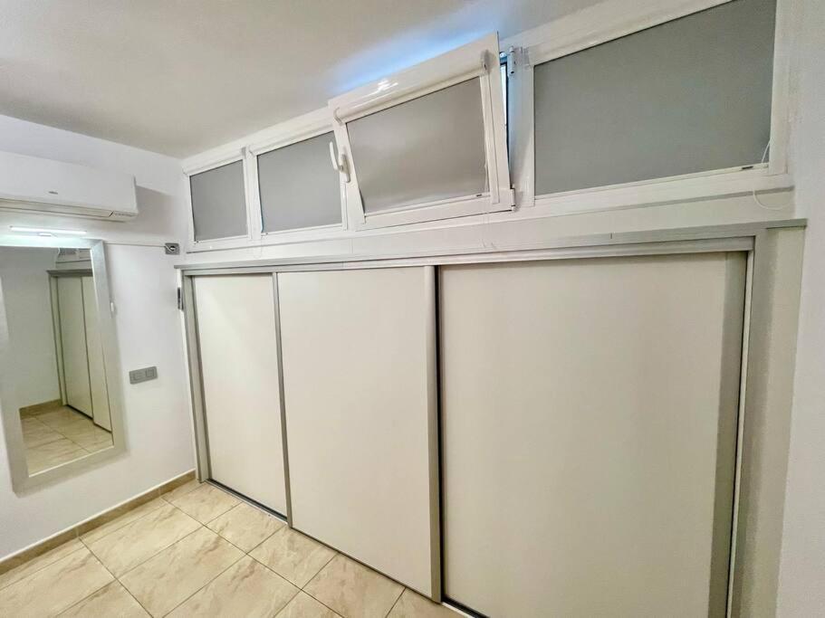 Tamaran 102 - Los Campos - Lux Garden Apt Near Dunes, Quiet-Central-Renovated San Bartolome Bagian luar foto