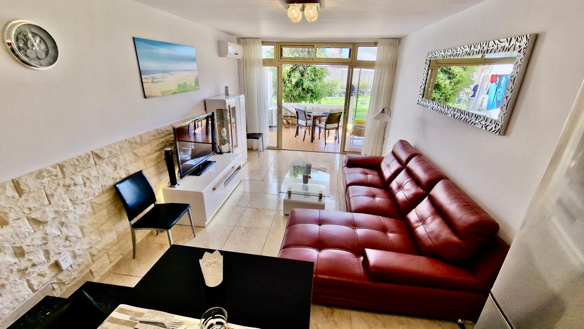 Tamaran 102 - Los Campos - Lux Garden Apt Near Dunes, Quiet-Central-Renovated San Bartolome Bagian luar foto